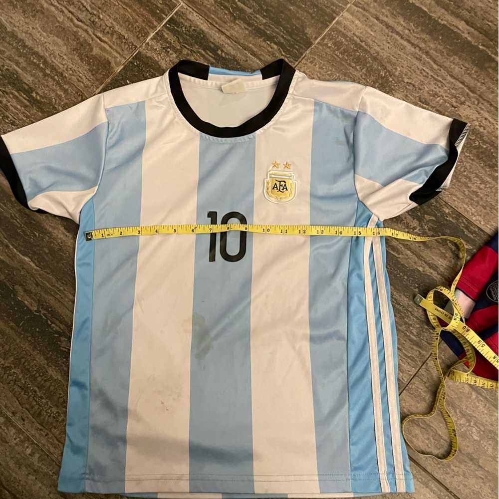 Messi youth large Argentina jersey